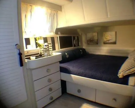 Yacht Galicia Úszó hotel Sanxenxo